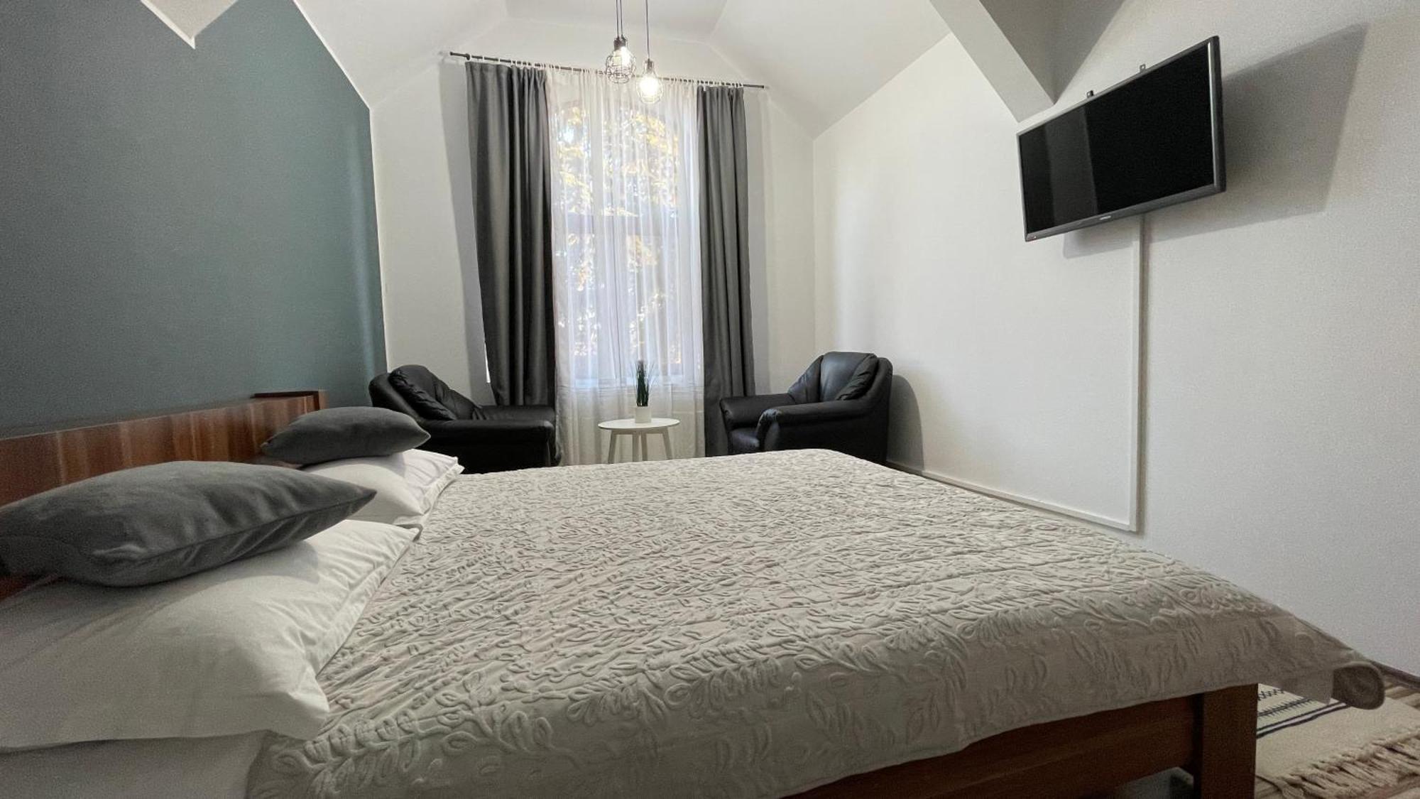 La Poarta Cetatii Villa Alba Iulia Bagian luar foto