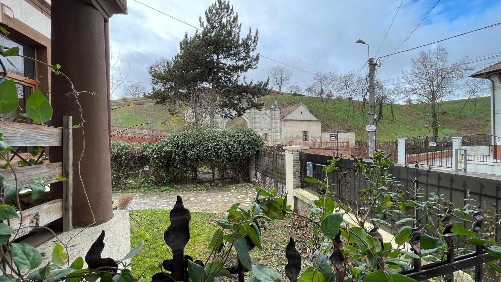 La Poarta Cetatii Villa Alba Iulia Bagian luar foto